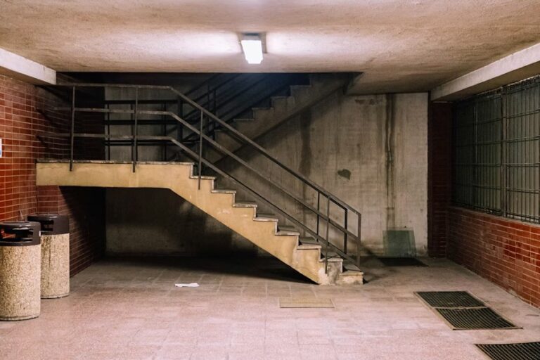 När behövs sanering istället för tvätt av mögel?